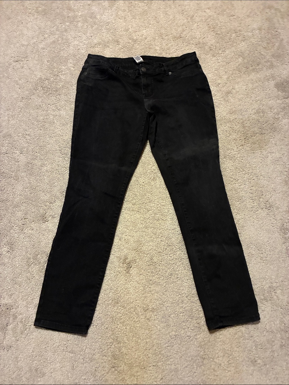 Classic Black Women's Slim Jeans